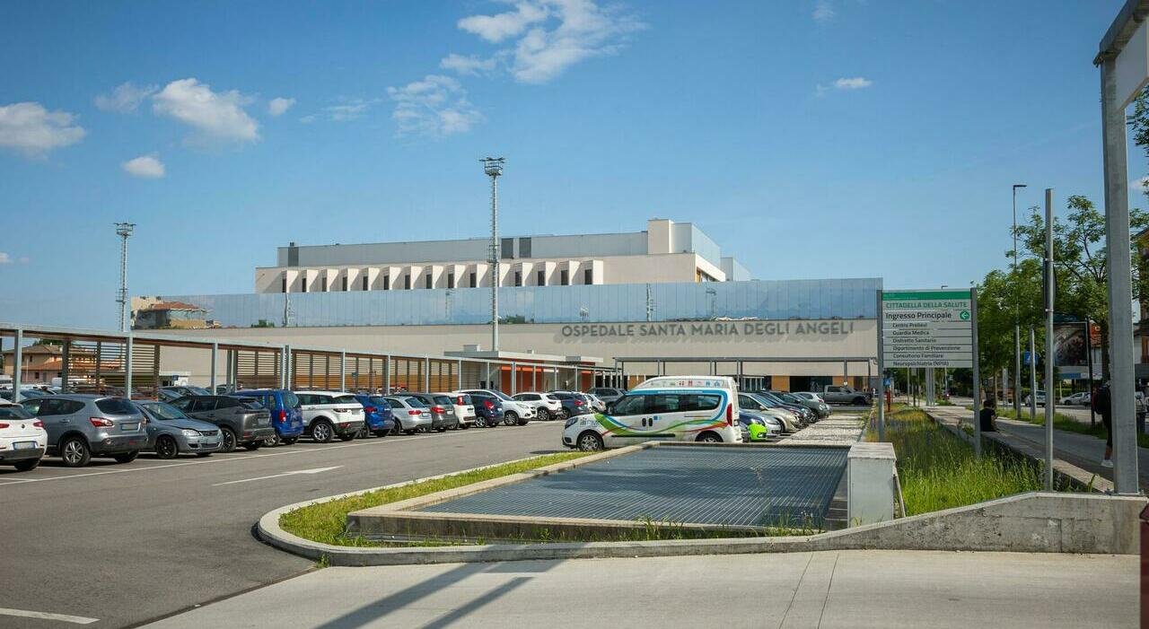 Chiusura del reparto di dermatologia per venti giorni: due dottoresse in maternità e una in ferie