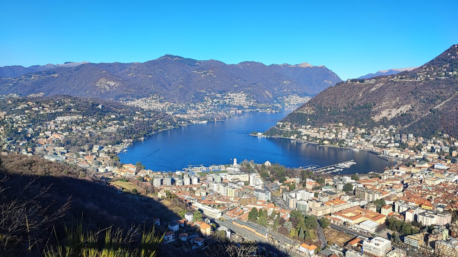 Lago di Como e il fenomeno dei nuovi residenti: un cambiamento di identità