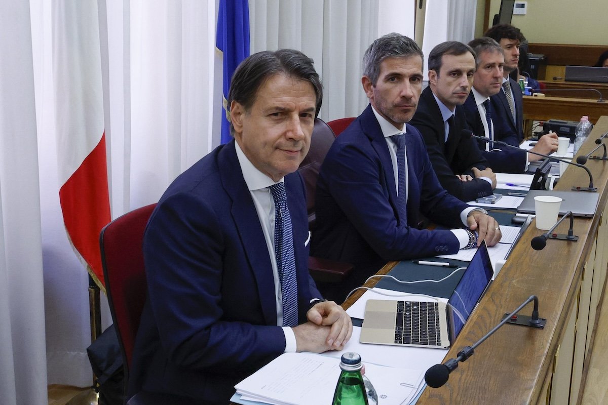 Giuseppe Conte ascoltato dalla Commissione d’inchiesta sul Covid per difendere le scelte del governo