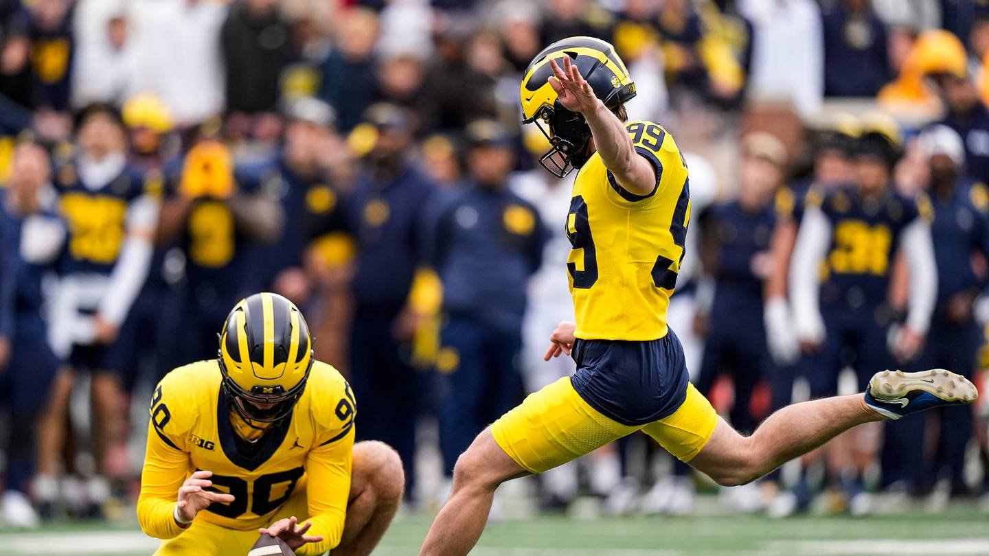 Kerry Coombs cerca di rilanciare la special teams della Michigan dopo un’annata difficile