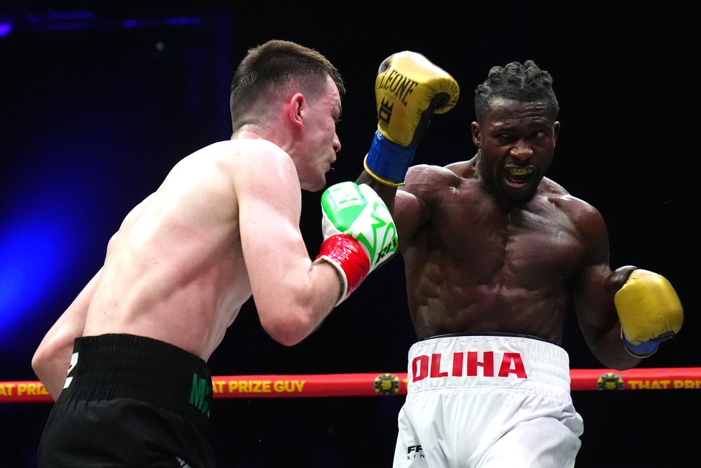 Aaron McKenna vince il Mondiale IBF dei pesi medi, Etinosa Oliha non realizza il sogno