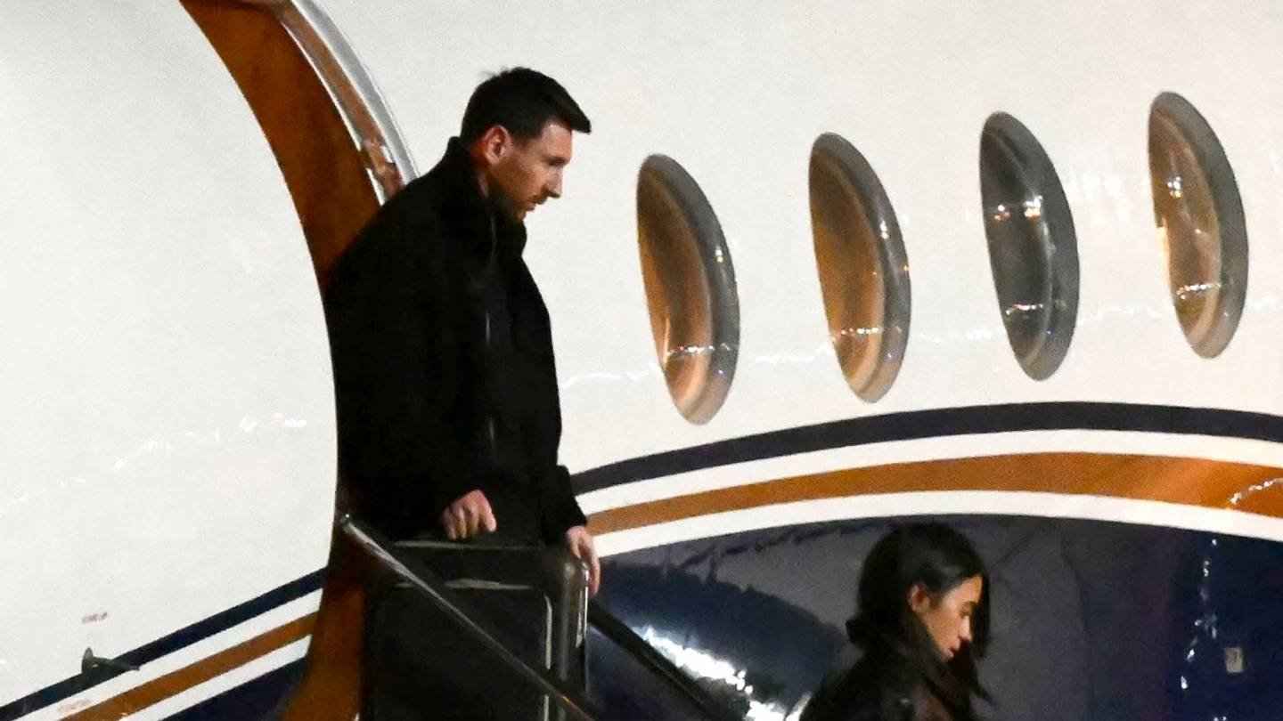 Messi torna in Argentina per l’ultimo addio al padre