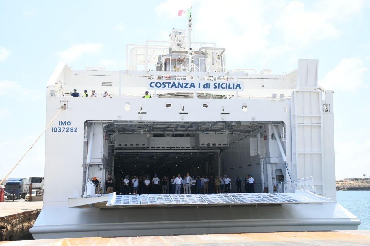 Sospesi gli aumenti tariffari per collegamenti isole minori, Schifani: «Mai aumentate le tariffe regionali»