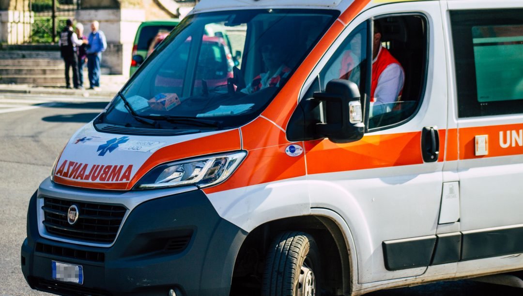 Tragedia in moto lungo la via Emilia: 18enne comasco muore in un incidente stradale