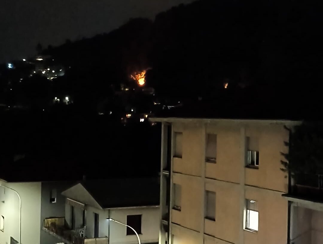 Incendio sul Monte Goi: focolaio riacceso, operazioni in corso