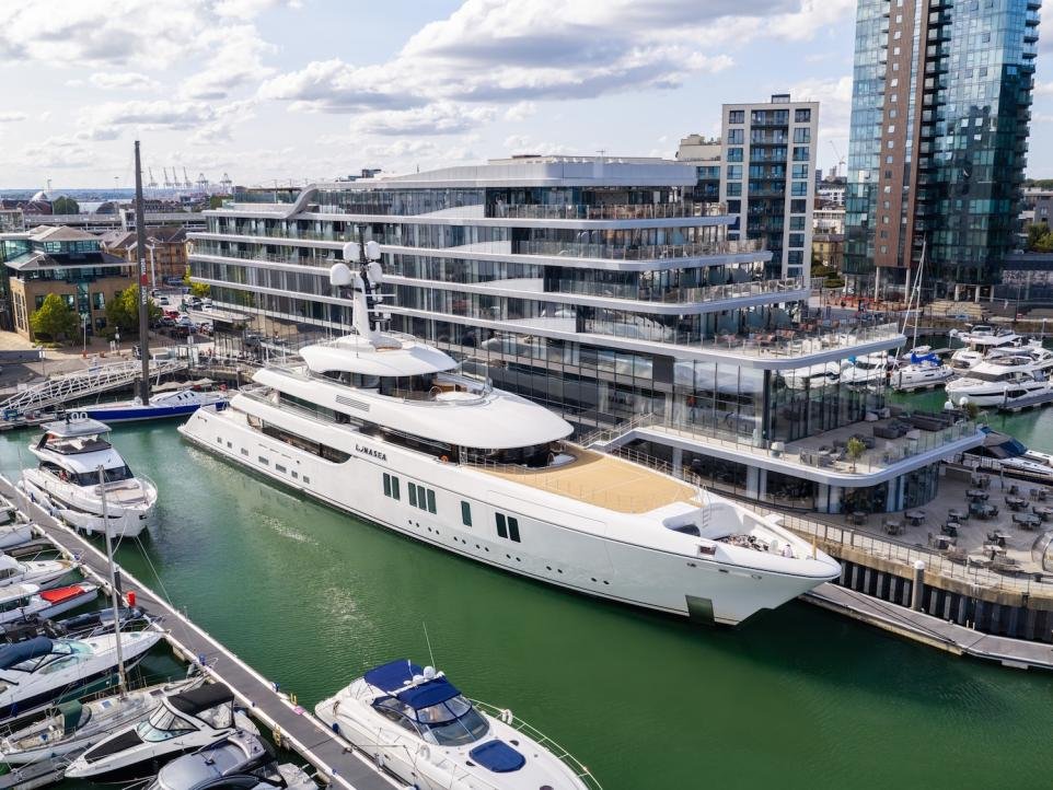 Southampton ospita il più grande superyacht mai accolto nel porto: 73 metri