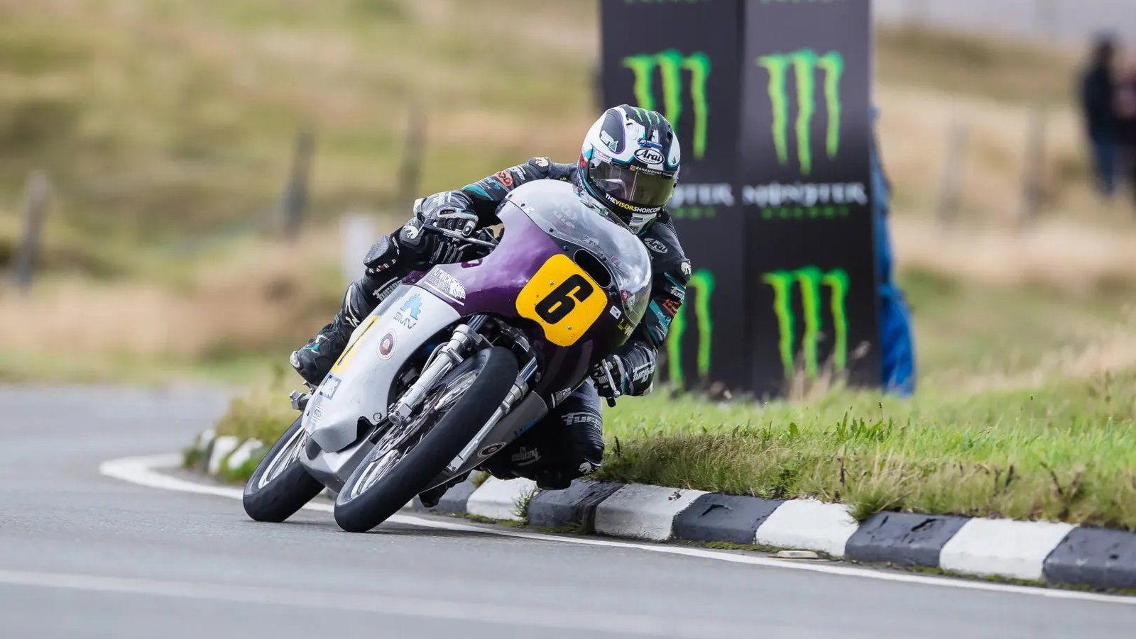 Manx Grand Prix e Classic TT modificano il programma e terminano prima del previsto
