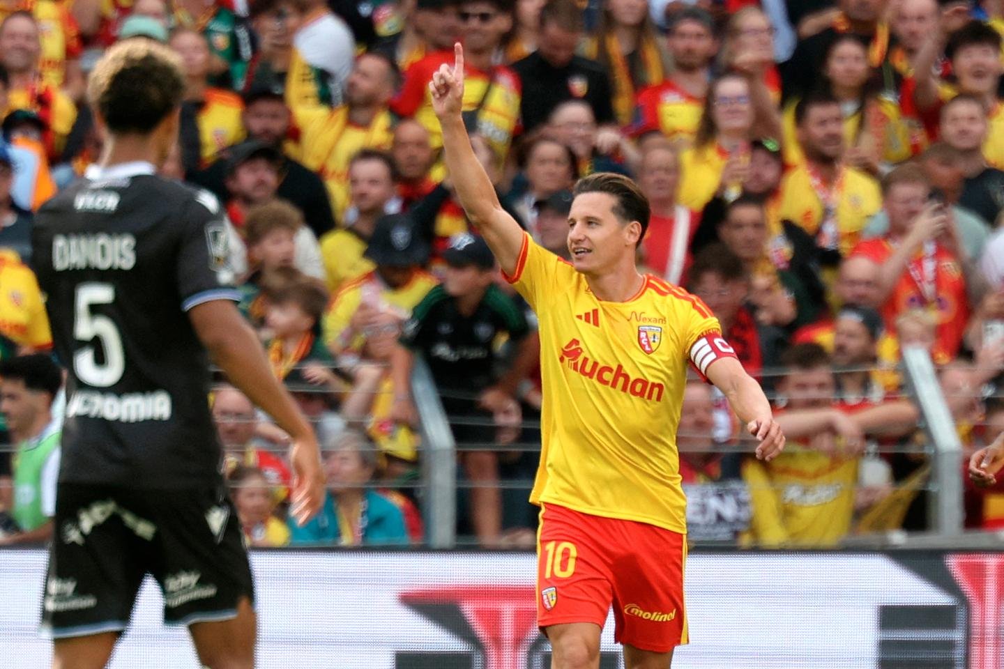 Lens si conferma in Ligue 1, Lyon vince a Toulouse: i risultati della prima giornata