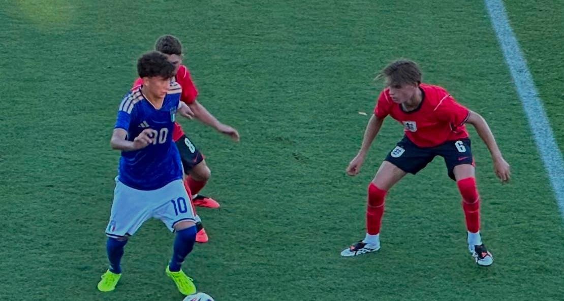 Italia inizia la stagione con successo: 3-2 all’Inghilterra