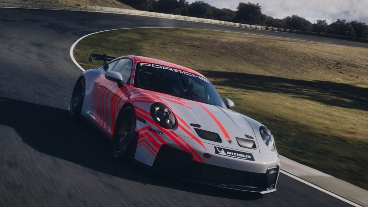 Porsche presenta la 911 Challenge, nuova auto da corsa da 208.800 euro