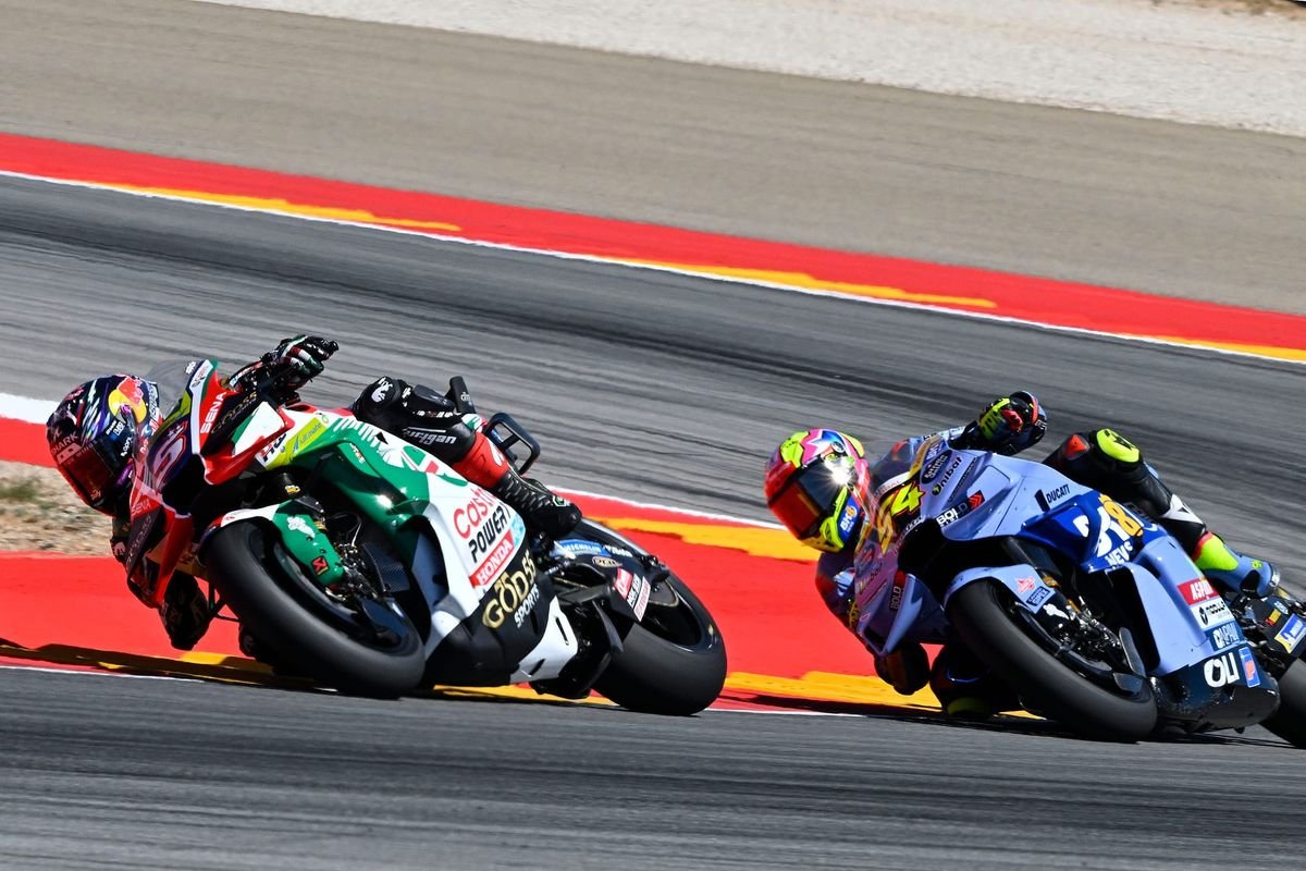 Marc Marquez domina la Sprint di Aragon, Quartararo esce in fiamme