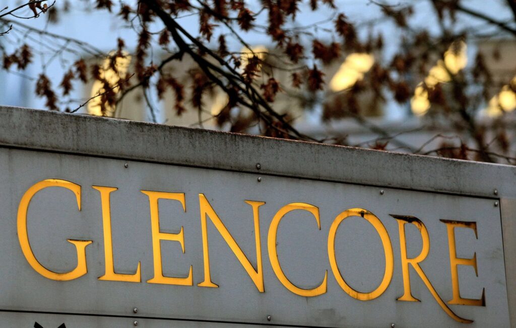 Glencore annuncia provvidenza di 480 milioni per esposizione a Radiant World