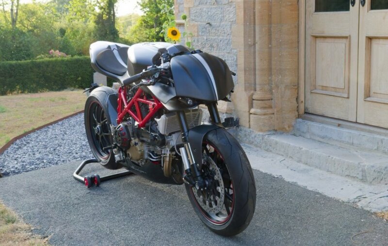 Ducati Hypermotard 1100S diventa Raptor, una special estrema realizzata a mano