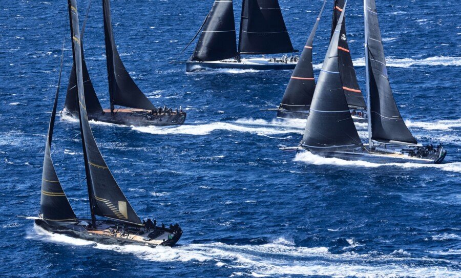 Maxi Yacht Rolex Cup 2026: la regata si apre con la presenza di multiscafi e record di partecipanti