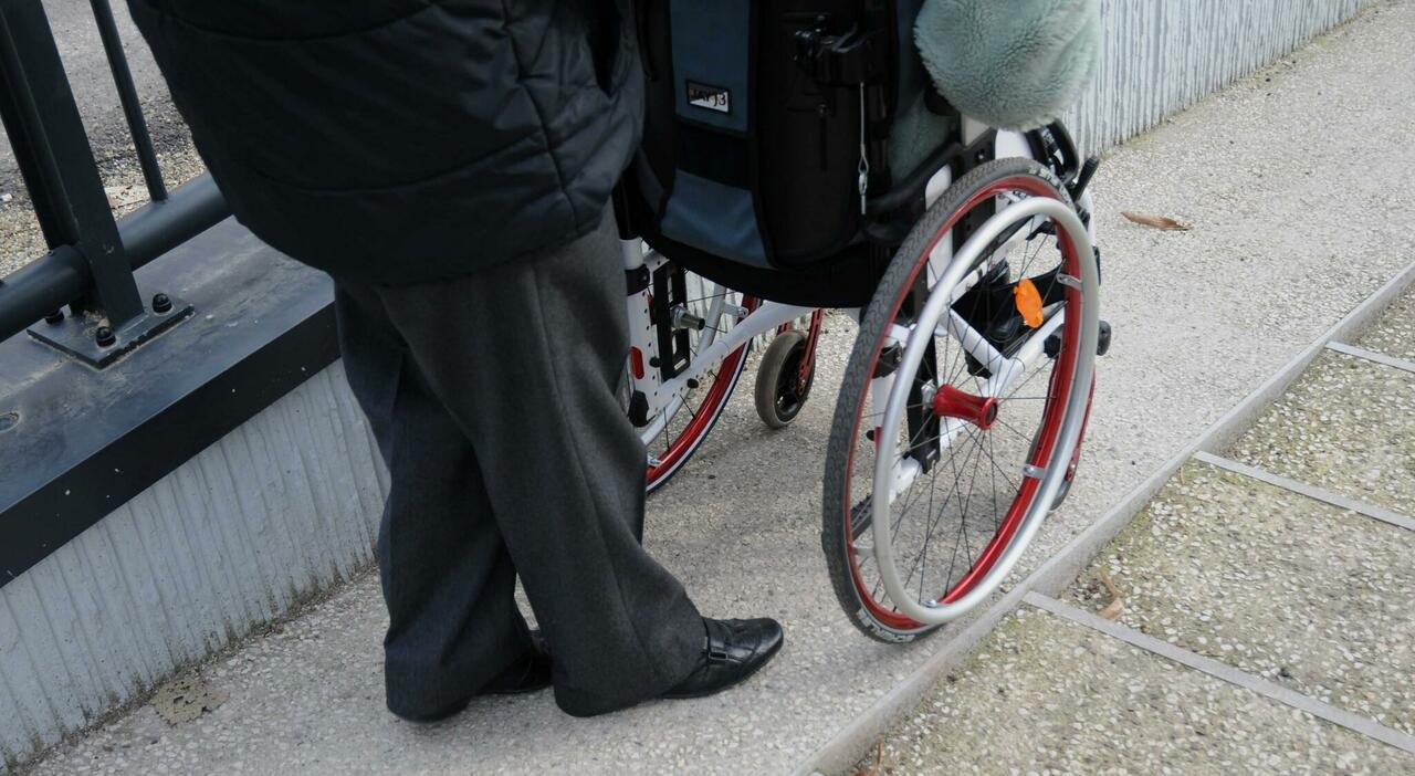 Demenza senile e carenza di posti in Rsa: l’ex moglie si sente sola e in difficoltà