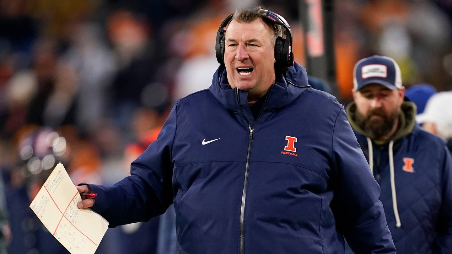 ESPN SP+ Prevede un Risultato di 30-26 per l’Illinois contro i Blue Devils