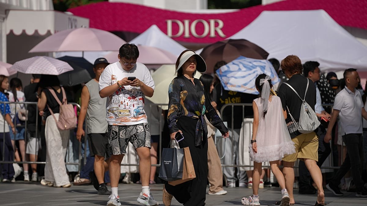 Cina, consumi in calo: Pechino cerca di rilanciare i consumi con nuove misure