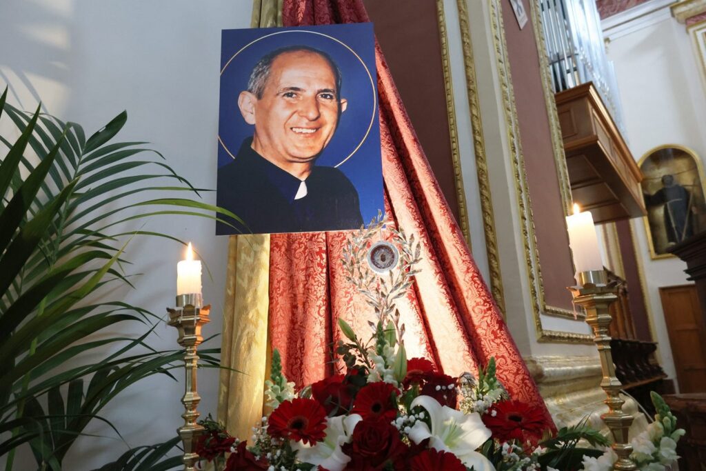 Padre Pino Puglisi, simbolo della lotta alla mafia, ricordato a Palermo dopo 33 anni