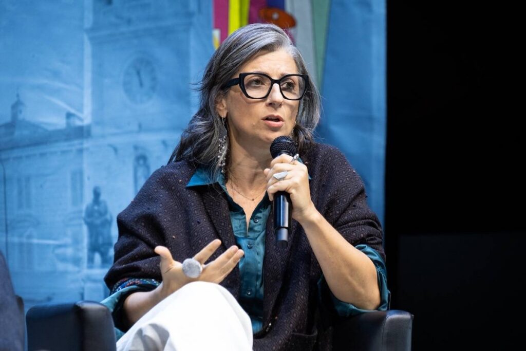 Francesca Albanese al Festival di Open: «Sono d’accordo a smettere di inviare armi a Kiev»