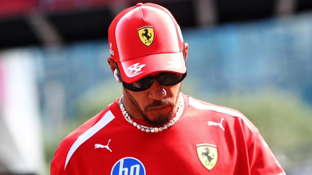 Lewis Hamilton: “Dobbiamo vivere weekend più puliti” a Baku
