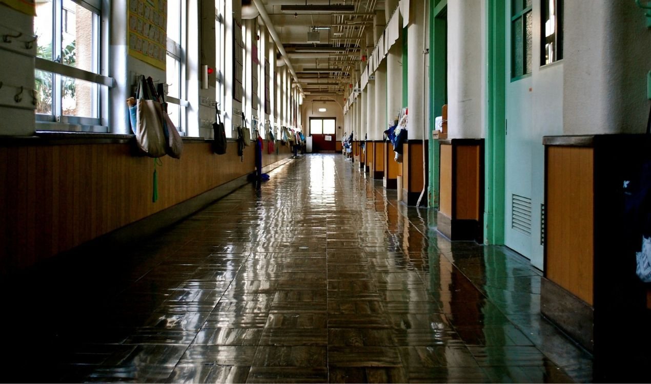 Docente precaria sanzionata per errore scolastico: «Non potrò più lavorare per due anni»