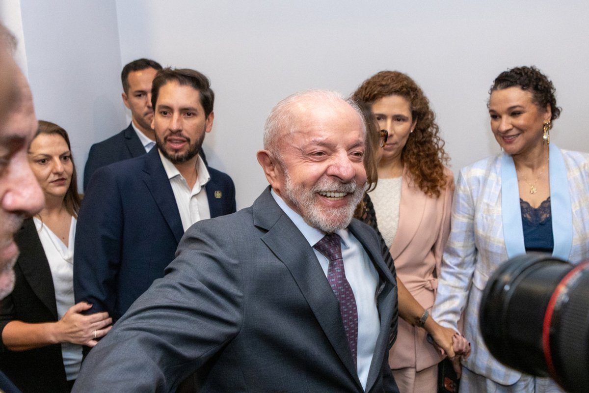 Lula promuove industrializzazione e tecnologia nazionale in Brasile