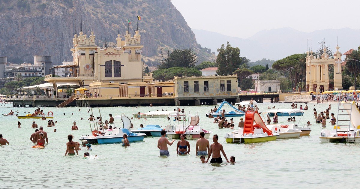 Rimborso del 50% dell’Irpef per chi trasferisce la residenza in Sicilia dall’estero: le regole e i tempi