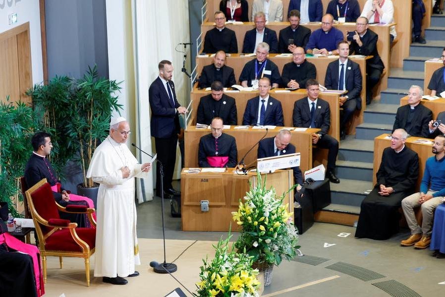 Il Papa a Parigi e la rinascita di una fede in cerca di senso