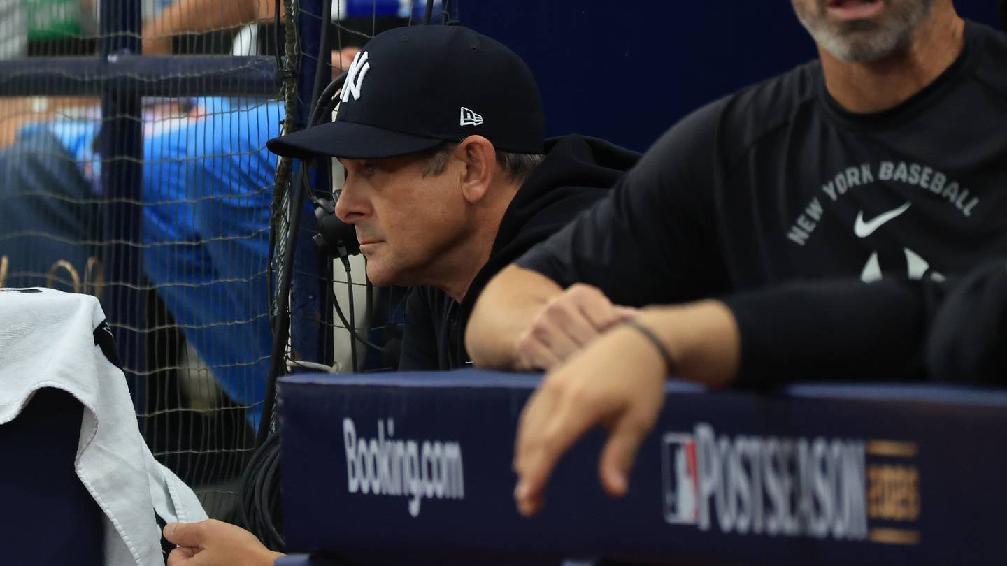 Aaron Boone manca di urgenza nel Game 2, Yankees rischiano di perdere la serie