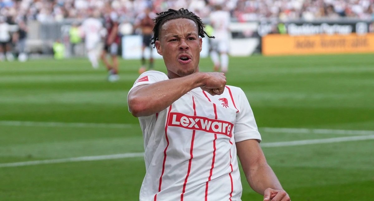 Derry Scherhant, il talento esterno con forza e dribbling che potrebbe interessare la Roma
