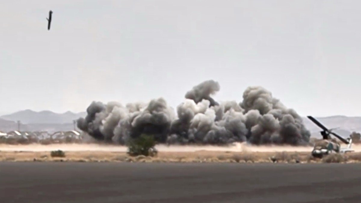 Raid aereo saudita contro aeroporto di Sanàa, Houthi controllano la struttura