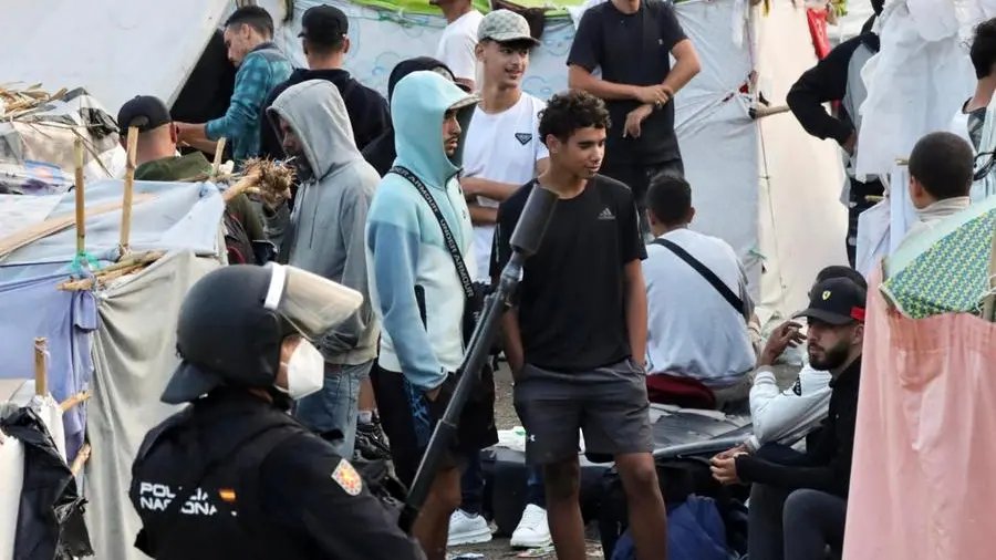 Ceuta, una città divisa tra speranza e espulsioni. La crisi dei migranti e le tensioni sociali