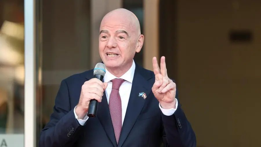 Il presidente della Fifa e i misteri dei soldi non dichiarati