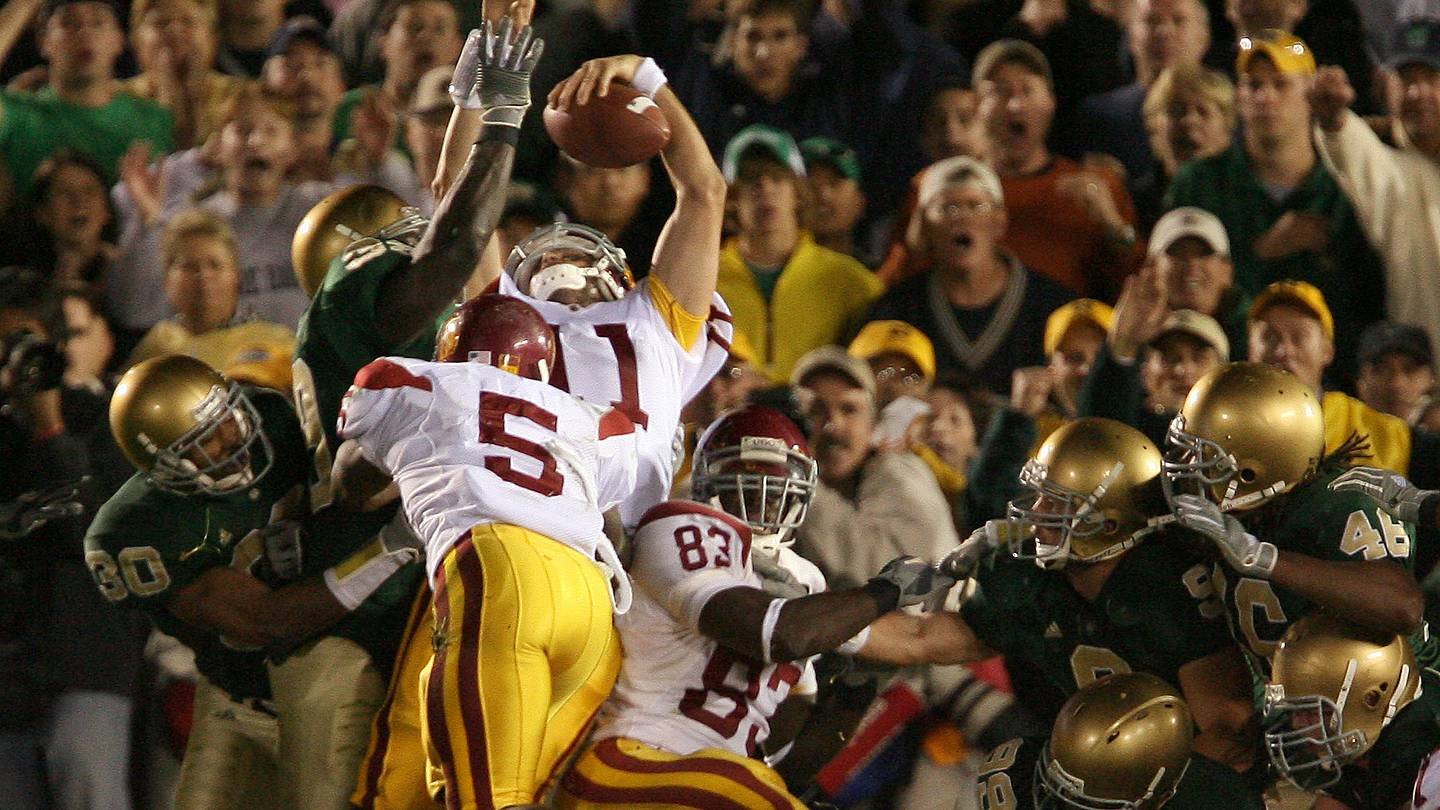 College Football Perde la sua Essenza con l’Espansione del Playoff