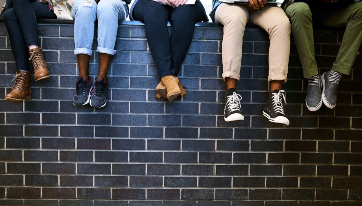 Furti di schede SD mettono a rischio dati di studenti in una scuola inglese